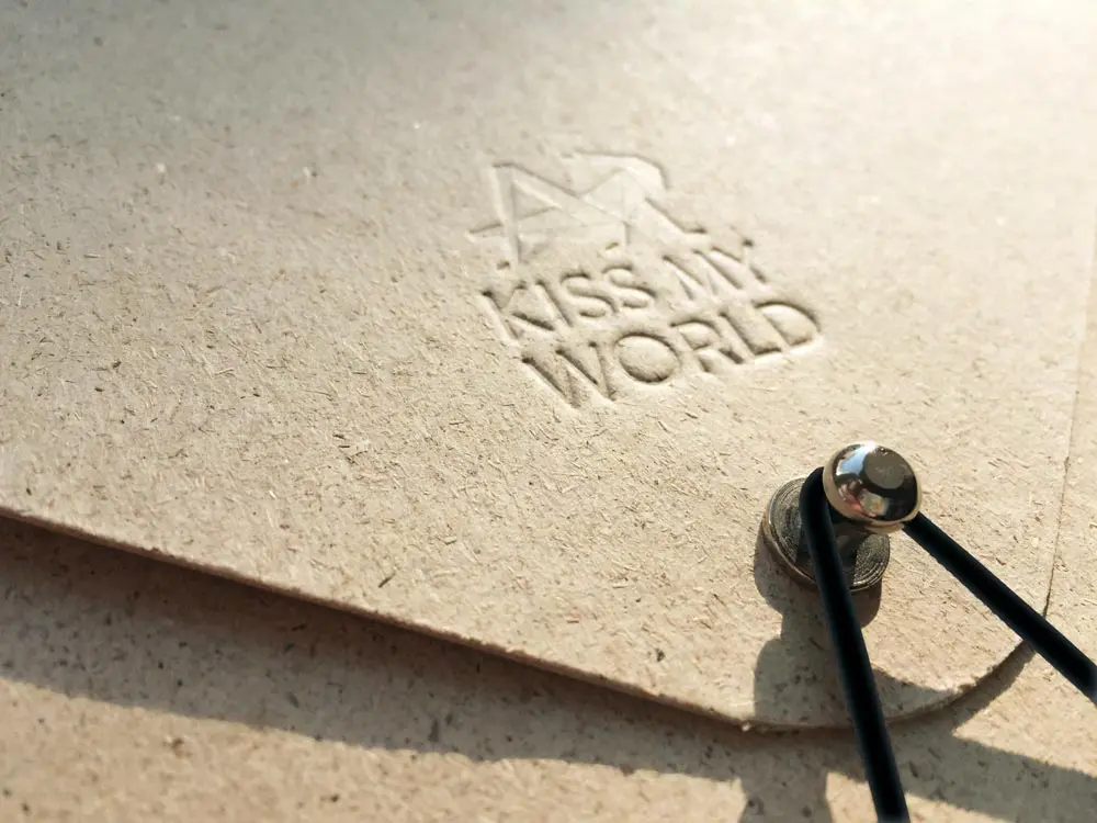 Dokumentenmappe, Detail, Verschluss, Kautschuk, Graspapier, Papier à la Carte