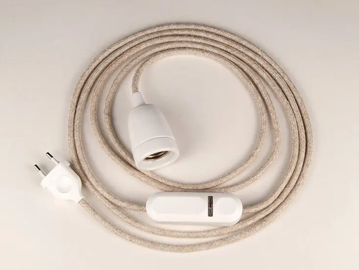 Textilkabel mit Schalter, Stecker und Fassung für Wand- oder Deckenleuchte in Naturfarbe