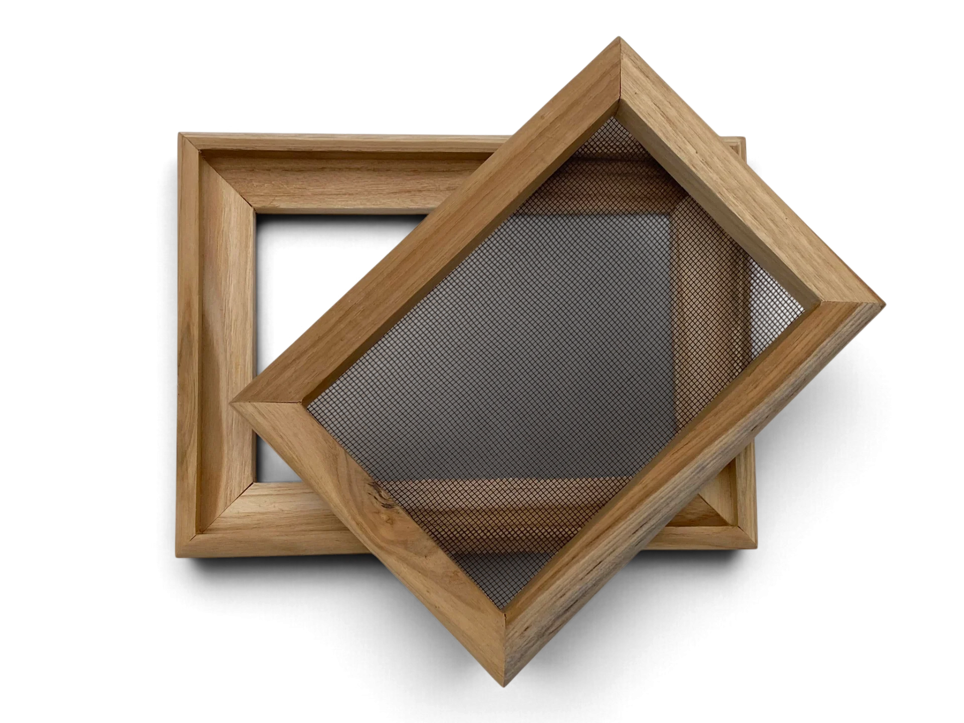 Schräge Perspektive des 11x17 cm Schöpfrahmens mit schöner Holzmaserung